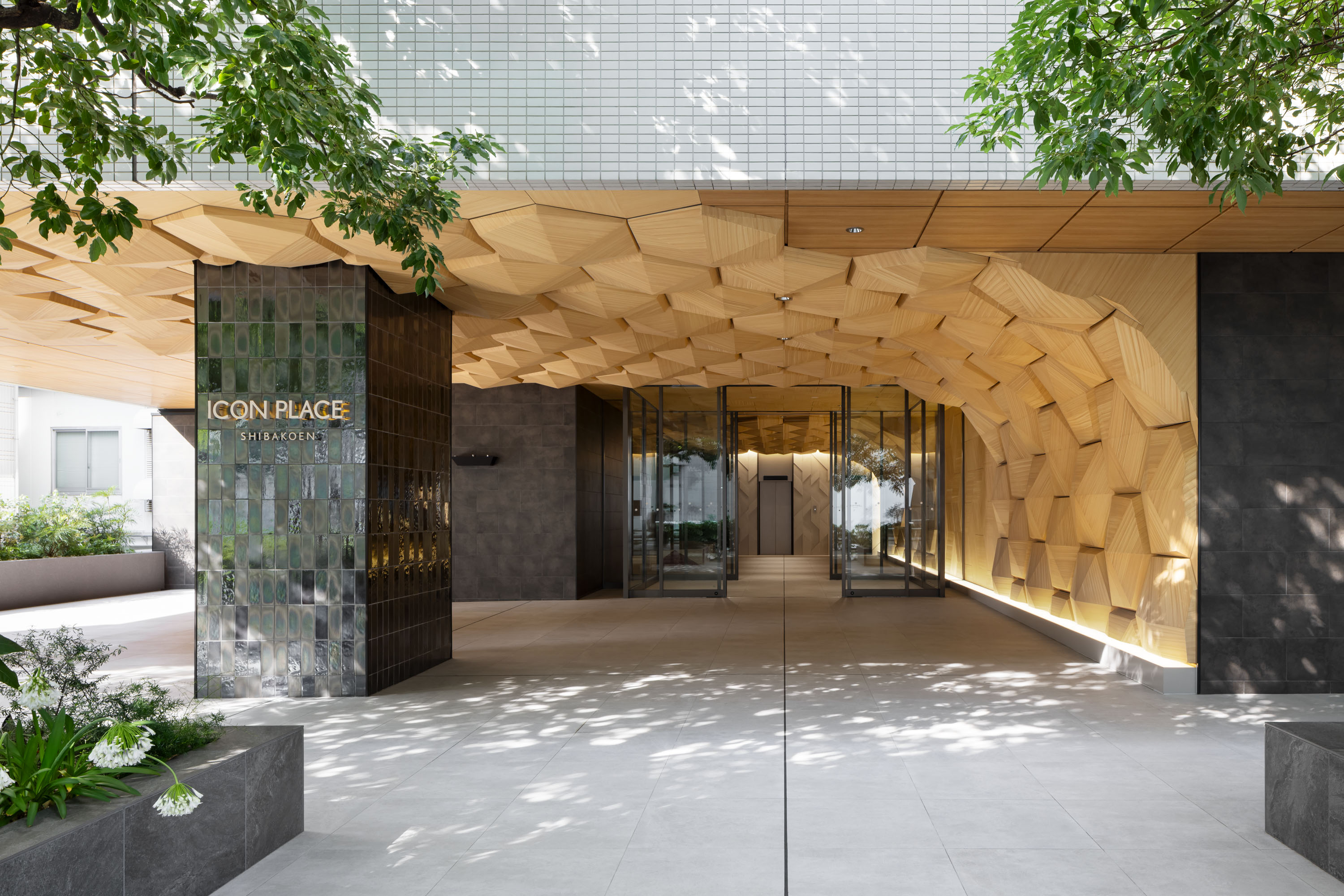 ICON PLACE SHIBAKOEN